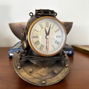 BEAUTIFUL DECORATIVE DEEP SEA DIVER HELMET